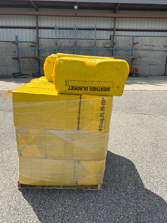 (21) Bundles of Weather Blanket Cellulose Insulation