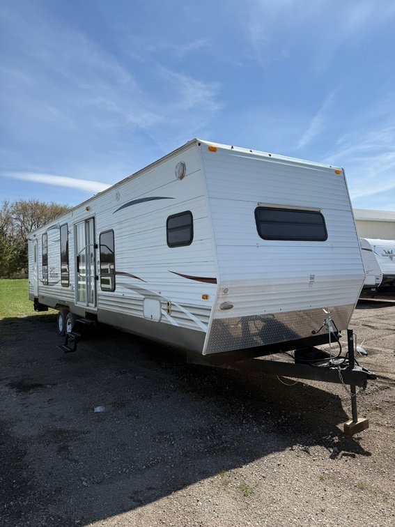(7) Travel Trailer Campers (163567)
