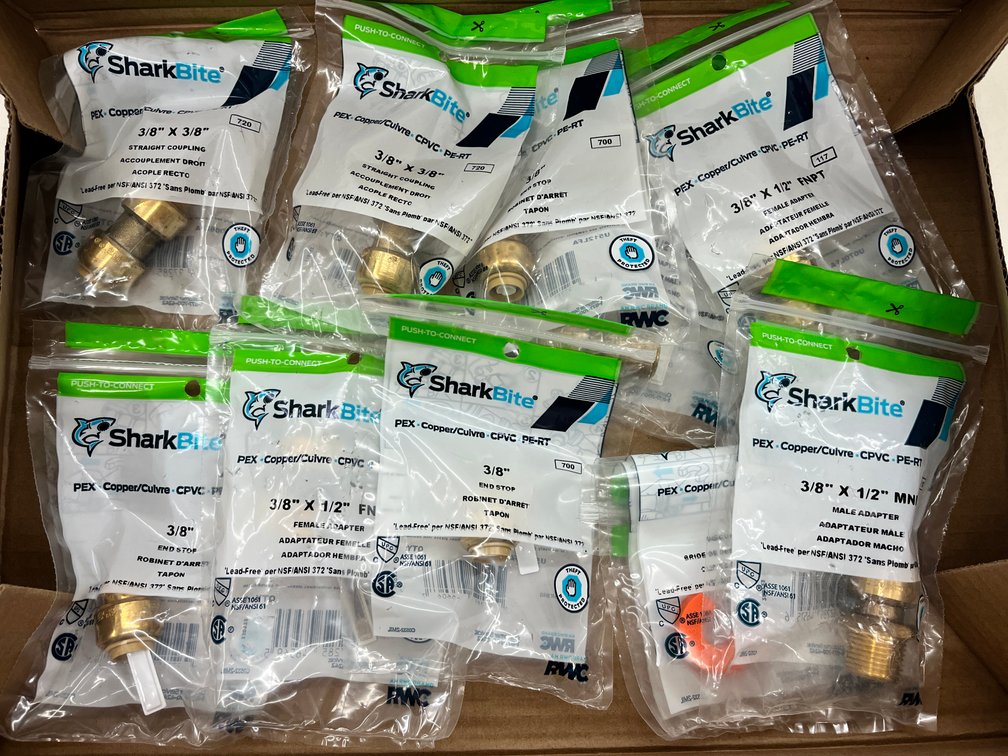 (11) Sharkbite 3/8" Fittings
