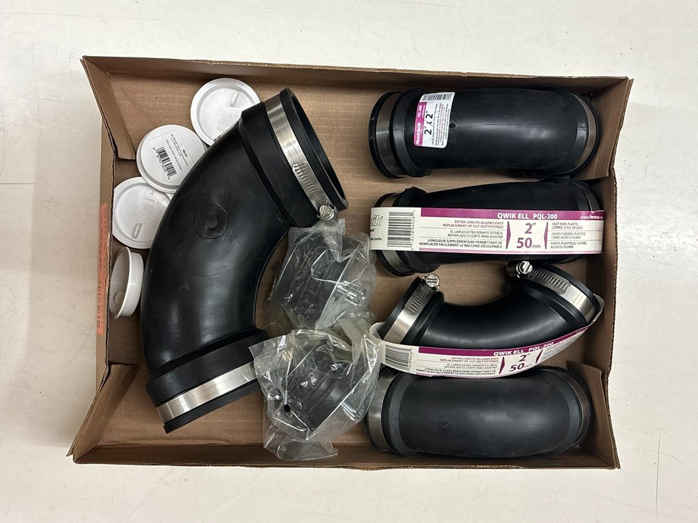 (4) Plumbqwik 2" Rubber Elbows and 3" Rubber Elbow