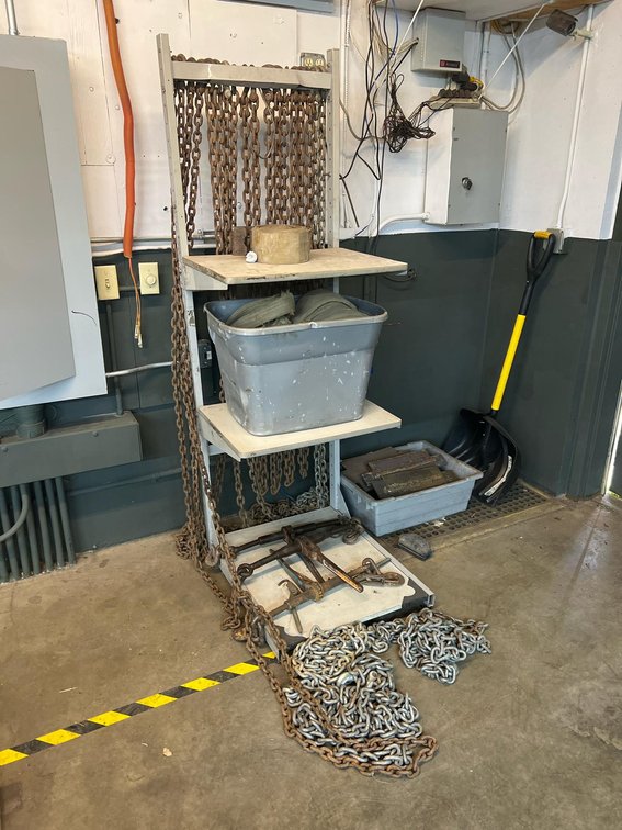 Industrial Grade Transport Chains, Binders, Shackles, and 4" Tie-Down Straps – Heavy-Duty Lot