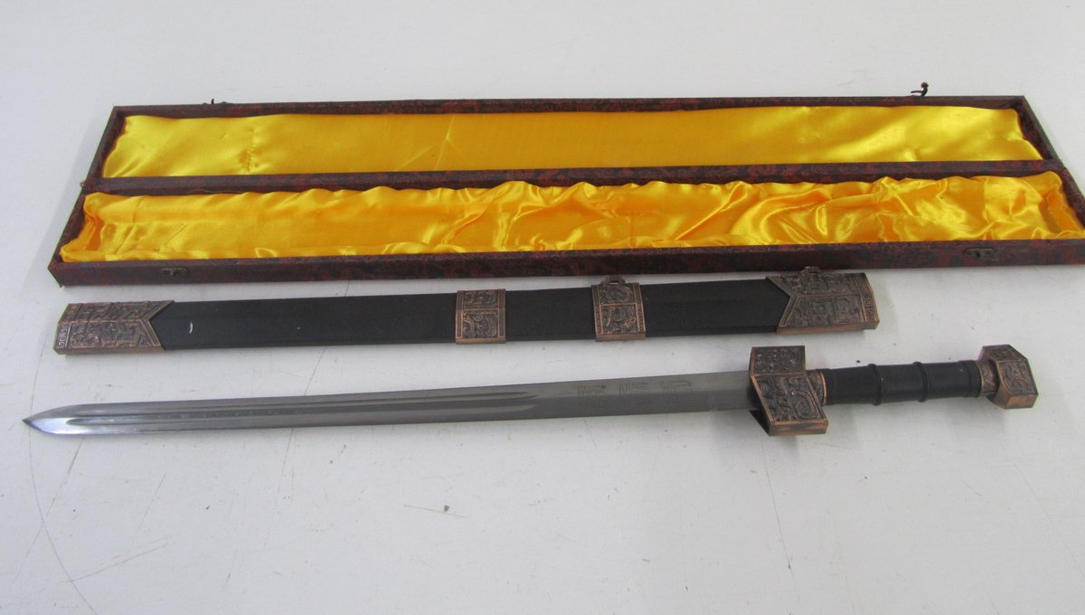 Souvenir Sword w/Scabbard And Case