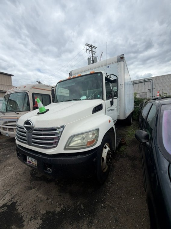 2010 Hino 268 Boxtruck