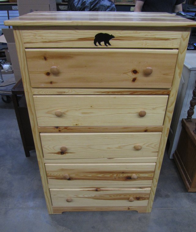Nice Pine 5-Drawer Dresser