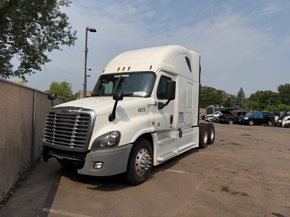 2016 Freightliner Cascadia 125 Semi Truck