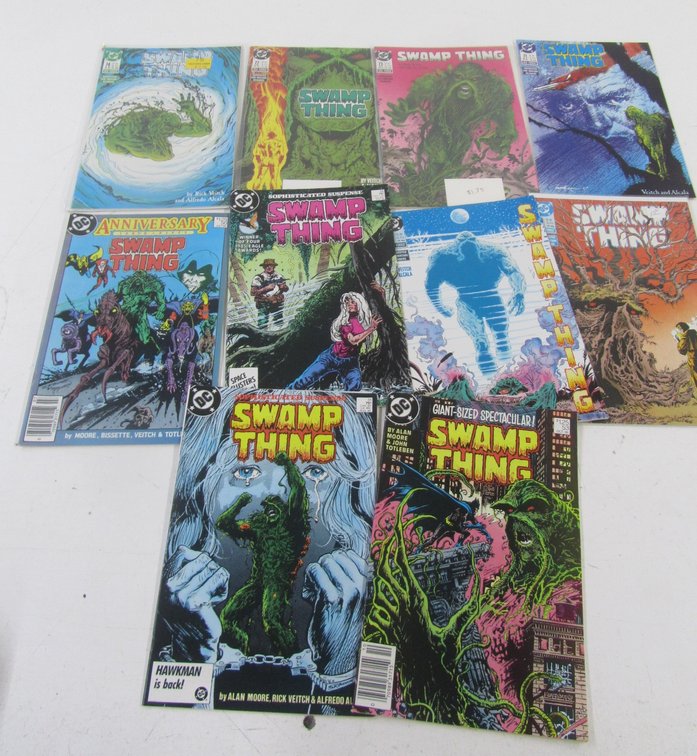 (13) DC Comics Swamp Thing Comic Books