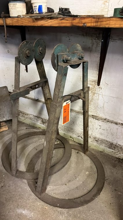 (2) Steel Pipe Roller Stands