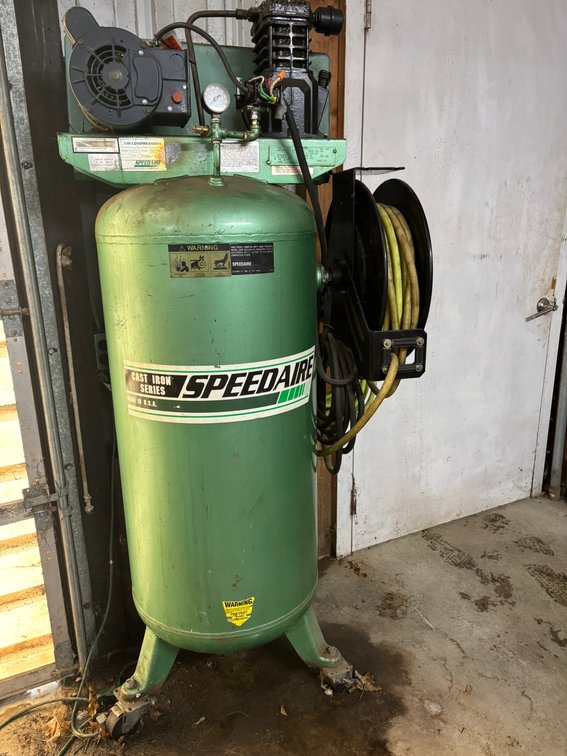 SpeedAire Air Compressor