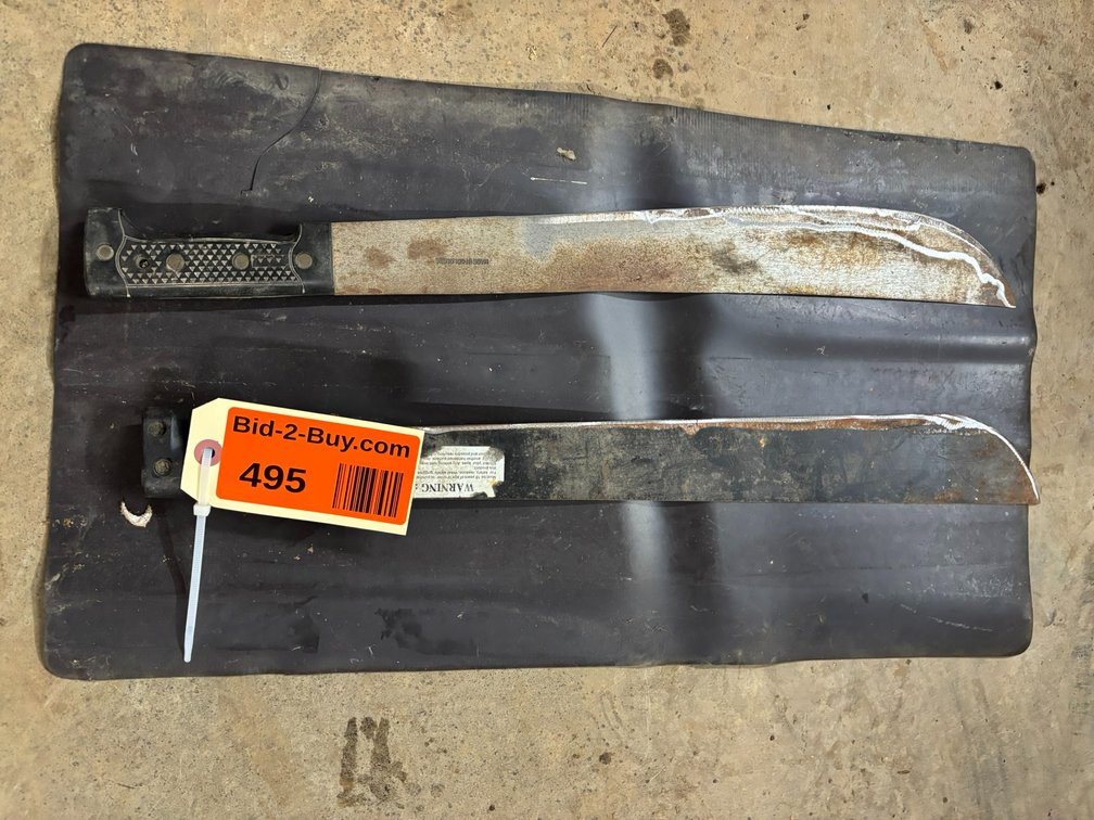 (2) Machete