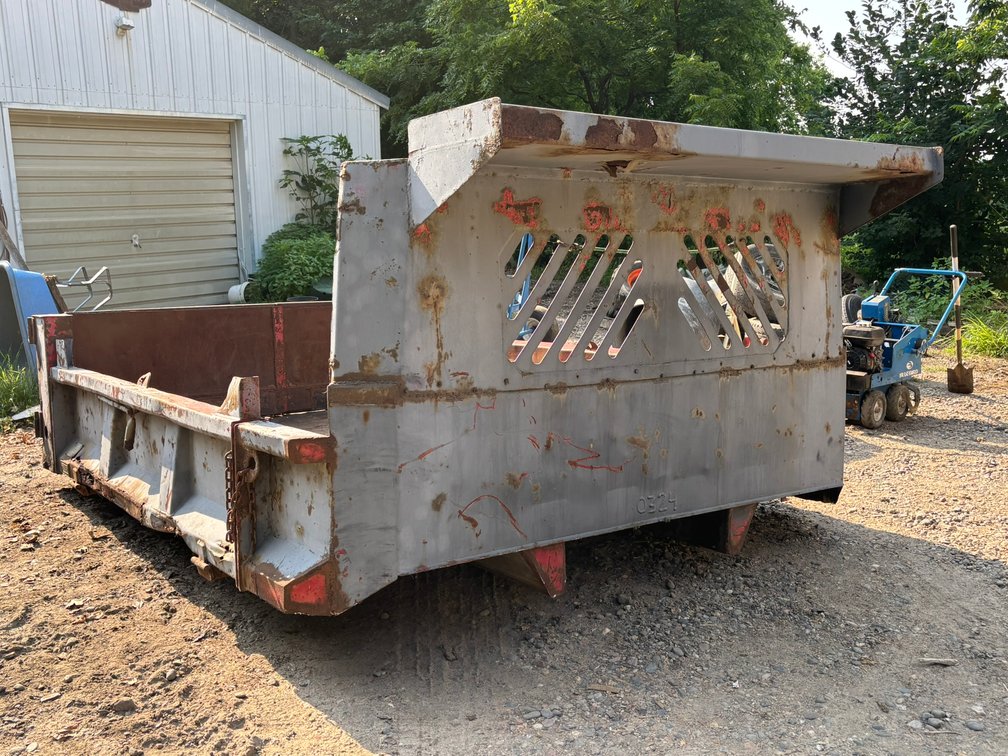 Beau-Roc Contractor Bed with Swing Gate