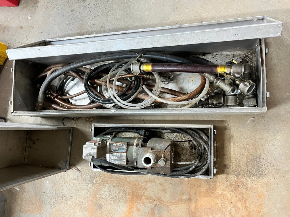 Doerr Explosion Proof 2-Phase Pump with Related Tubing and Cases