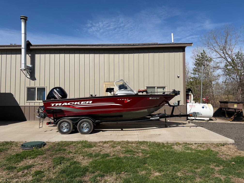 2016 Tracker Targa V18 Combo Boat With Trailer (160785)