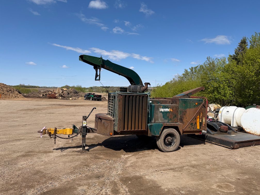 Surplus Equipment to Ongoing Operations: 2009 Ford F550 Pick Up, Fuel Tanks (161586)