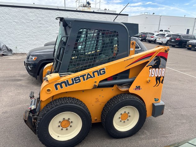 Image for 2015 Mustang 1900R Skid Steer (162096)