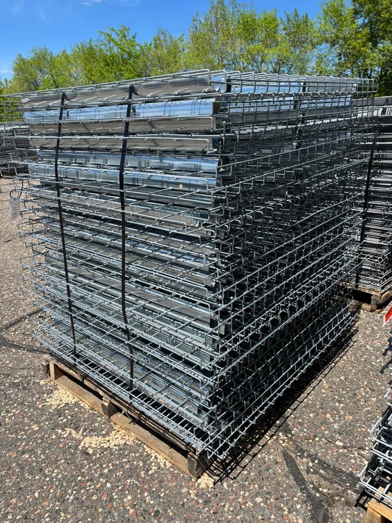 Pallet Racking Surplus: Uprights, Crossmembers and Grates (162782)