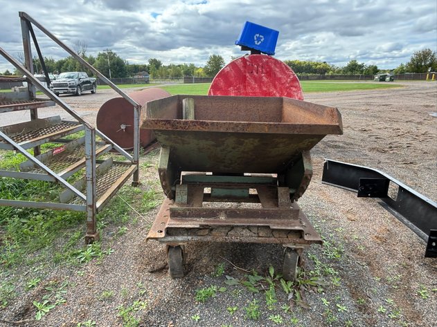 Image for Tipping Dumpster on casters