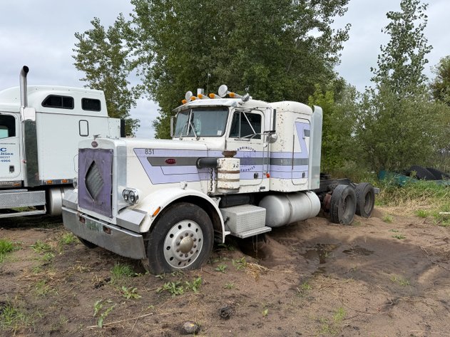 Image for 1982 Peterbilt 359 Semi