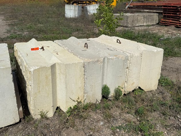 Image for Contractor Surplus: Concrete Curing Blankets, Floor Trusses, Barrier Blocks & More