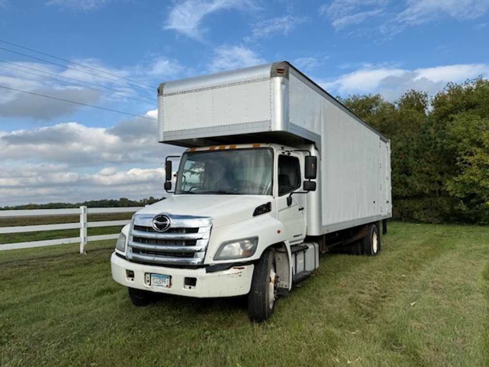 2014 Hino 268 Box Truck