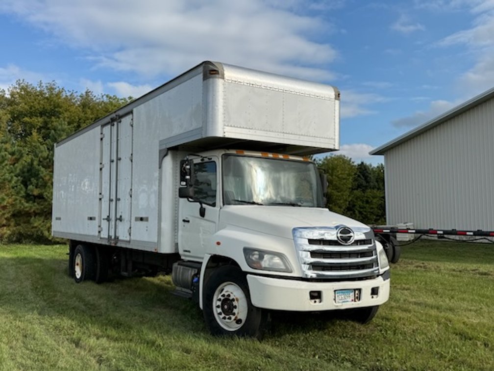 2014 Hino 268 Box Truck