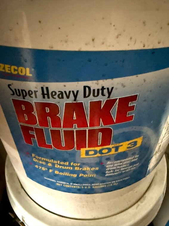 Zecol 5 Gallon Pail of Super Heavy Duty Break Fluid DOT 3