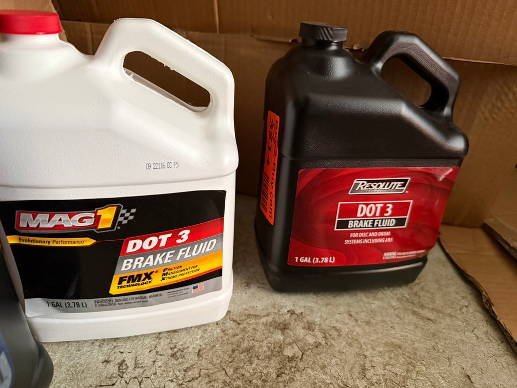 (2) 1 Gallon Containers of DOT3 Break Fluid