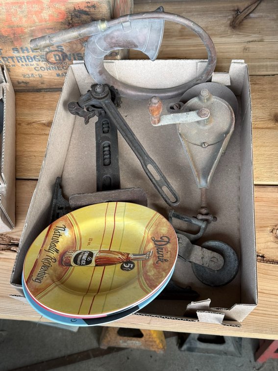 (3) Plates and Tools
