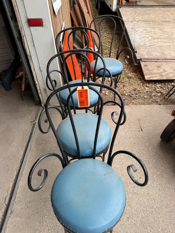 (4) Chairs