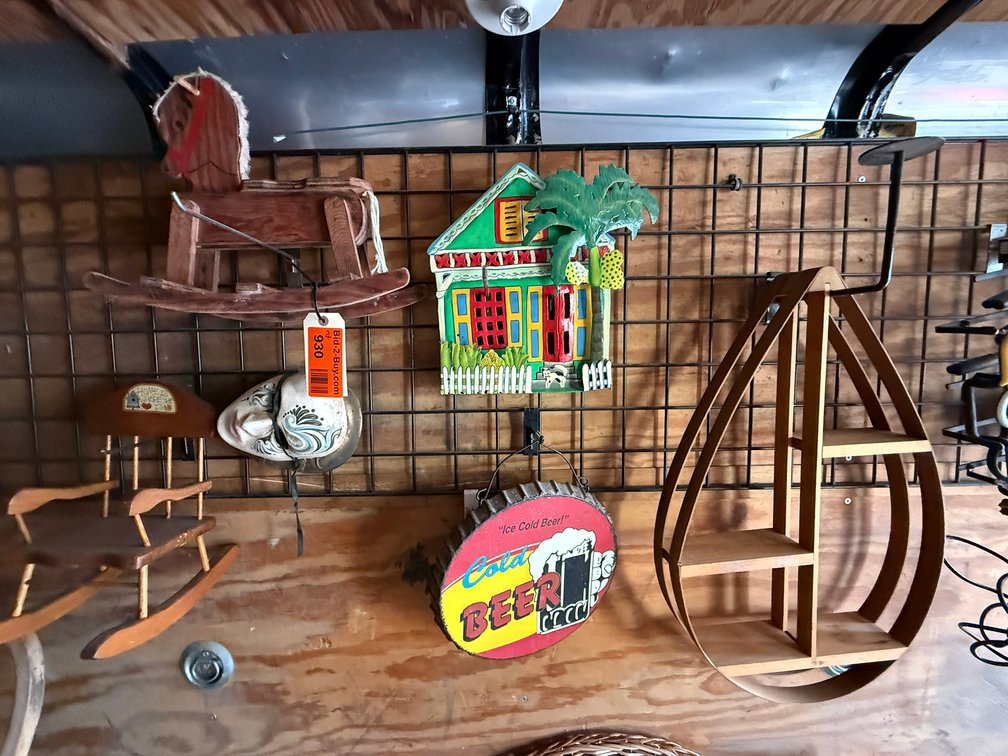 Wall Art And Wood D?cor with Wood Shelf