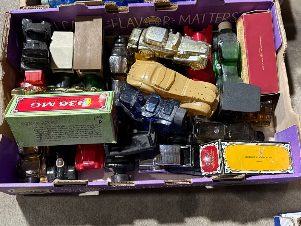 (25) Vintage Avon Vehicles Containers