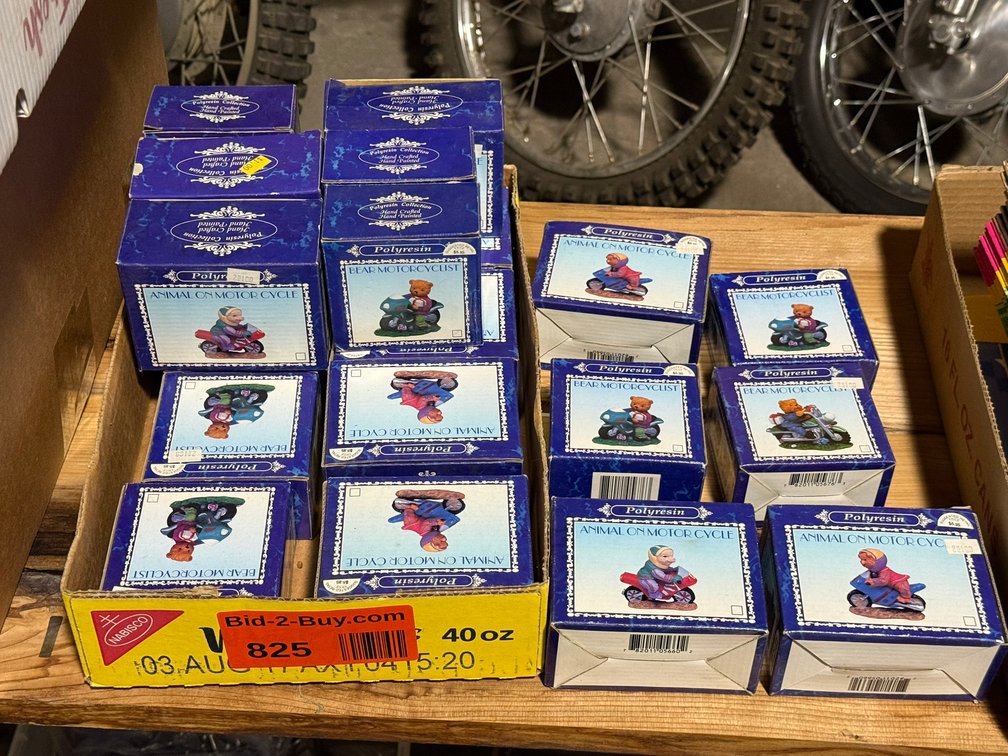 (20) Polyresin Ornaments of Animal Motorcyclist