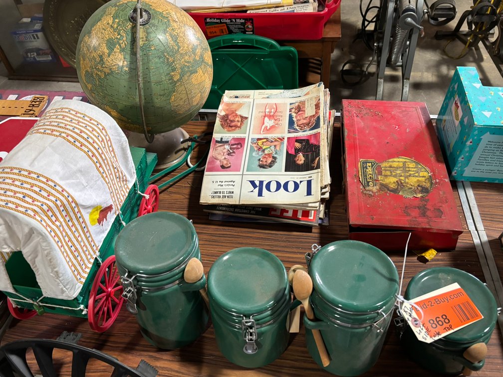 (4) Green Canisters, Wagon Decor, Globe, Construction Toy Set, and Magazines