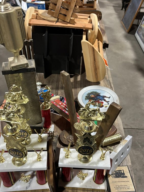 Decorative Plates, Wood Stands/ Decor, and Trophies