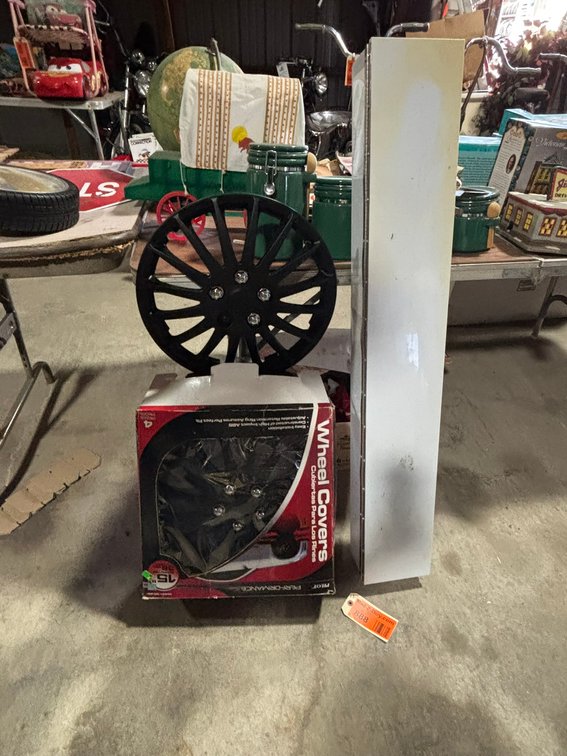 15" Diameter Wheel Covers by Pilot Performance and Storage Box