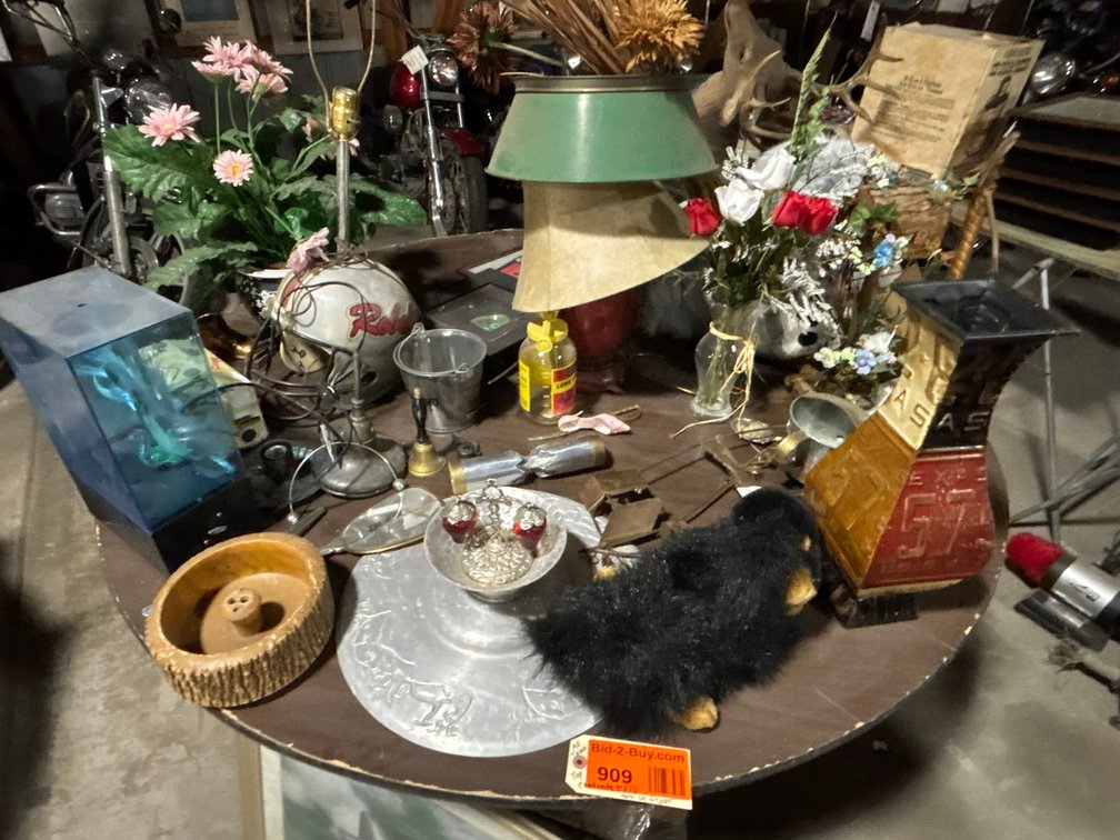 Lamps, Vases, Art, and Artificial Flowers