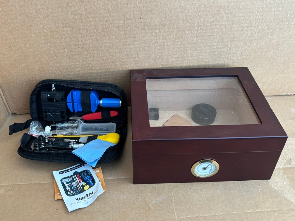 Humidor Box, Cigar Cutter and Watch Kit