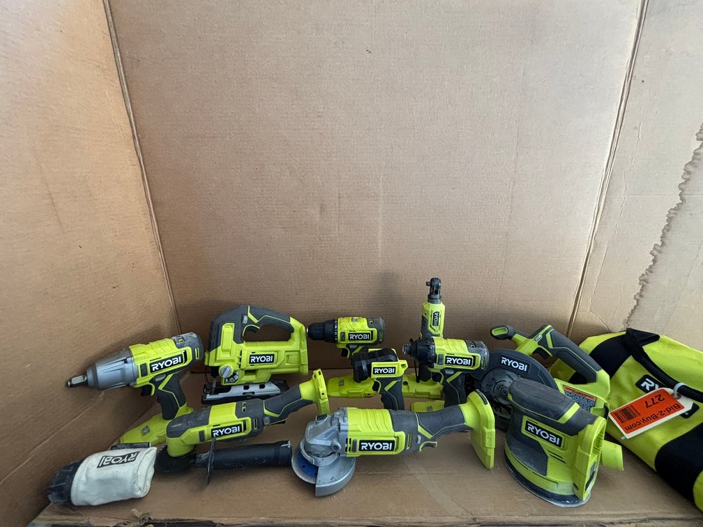 (10) Ryobi Cordless Tools in Ryobi Duffle Bag