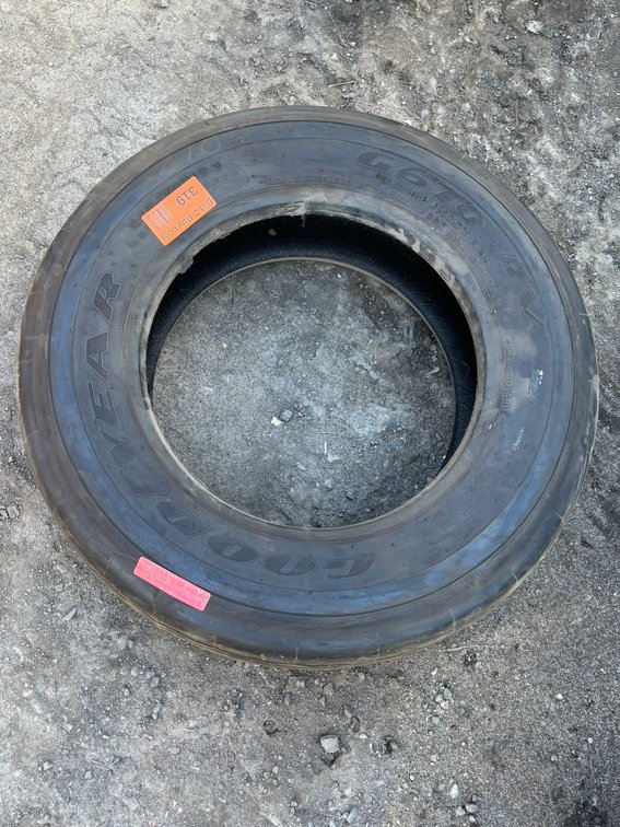 Goodyear G670 RV 245/70R19.5 Tire