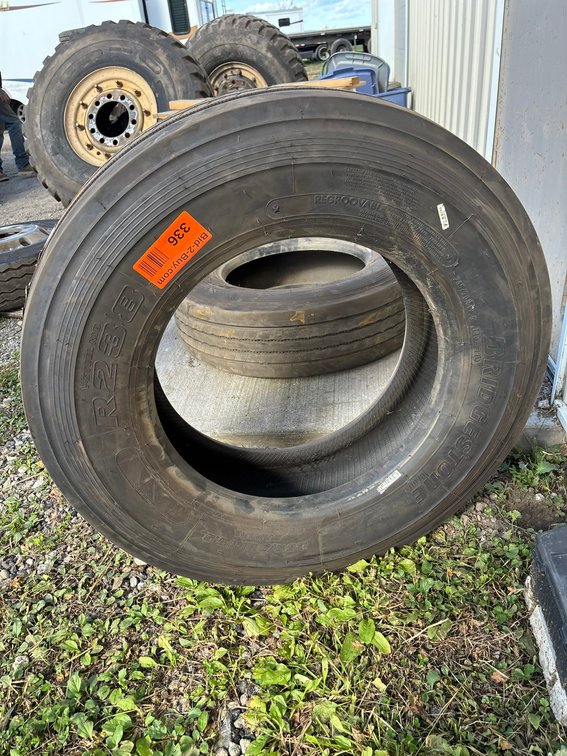Bridgestone R238 265/70R19.5 Tire