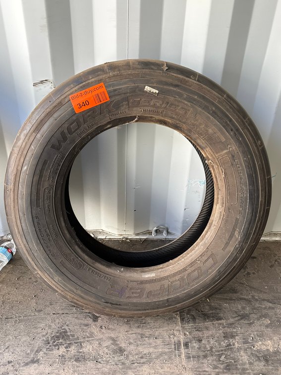 Cooper Work Series 245/70R19.5 Tire