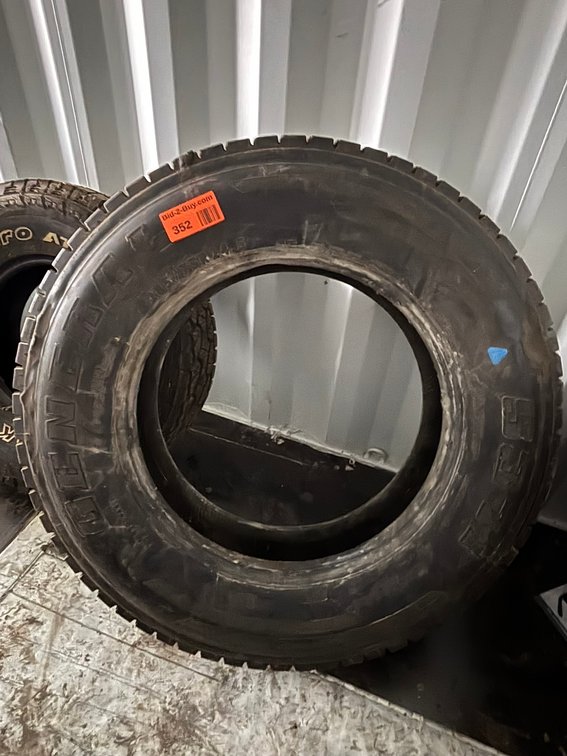 Continental General S371 285/75R24.5 Tire