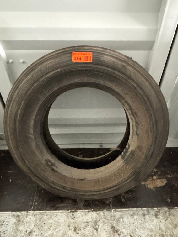Bridgestone R197 295/75R22.5 Tire