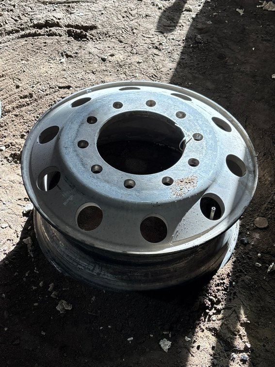 Aluminum Rim with 10 Bolt Pattern
