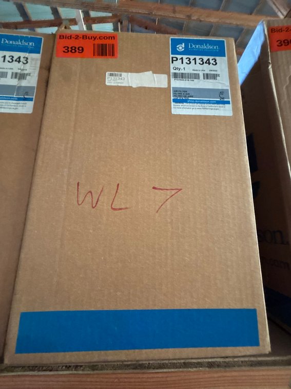 (1) New Donaldson Air Filter