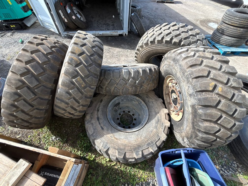 (6) Tires with Rims