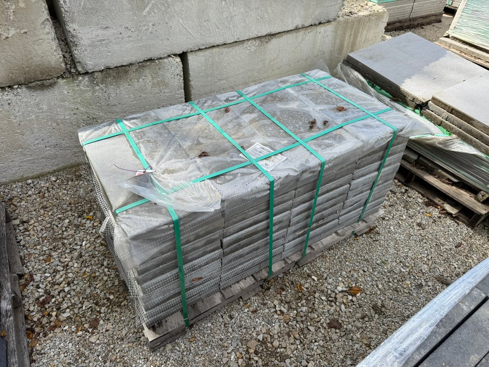 Approx. (100) Pavers