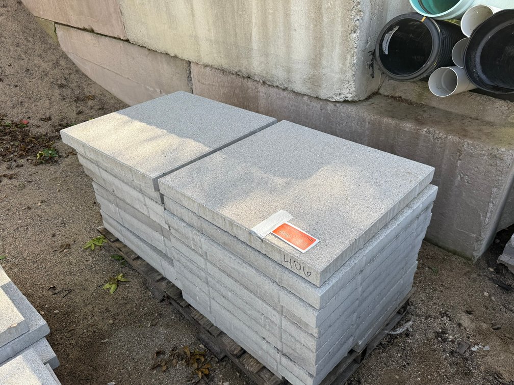 (18) Concrete Tiles