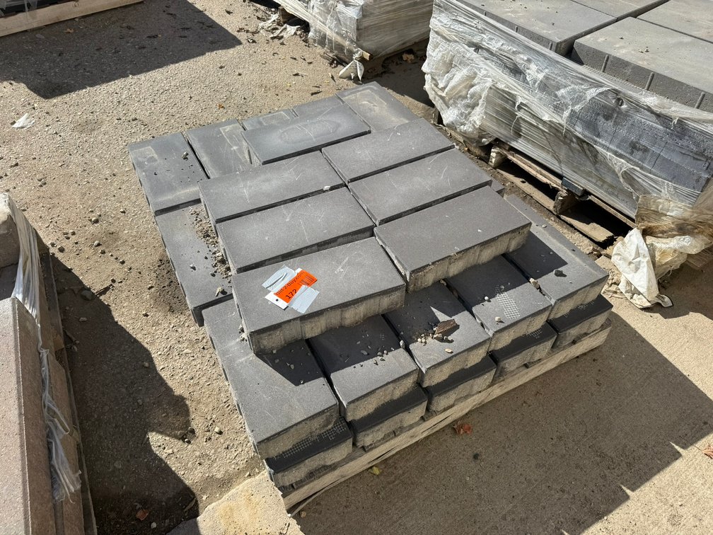 (37) Gray Concrete Blocks