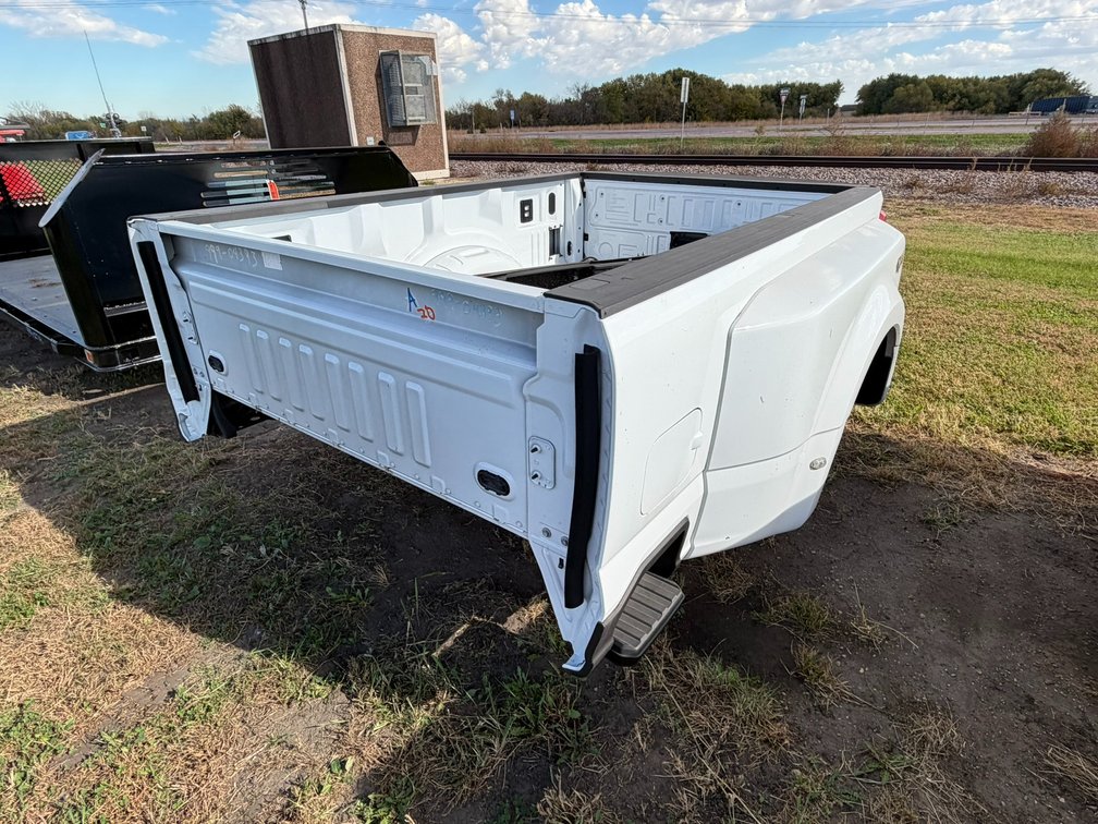 2024 Ford 350 Dually 8' Aluminum Pickup Box
