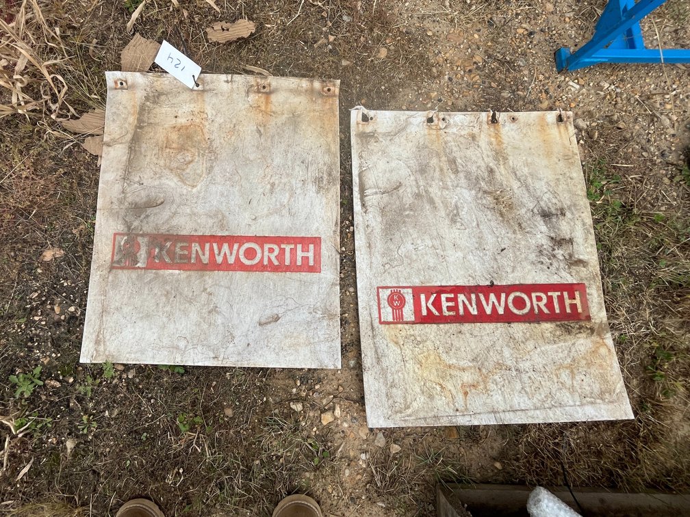 Pair of Kenworth 28" Poly Mud Flaps